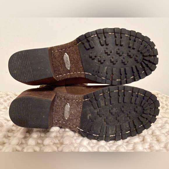 Woolrich Wool Tapestry Boots - Picture 7 of 11